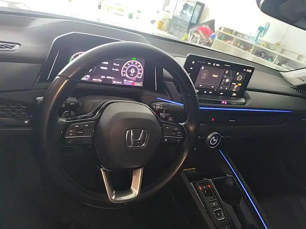 Accord PHEV 2023 2.0L e:PHEV Premium Edition — миниатюра 10