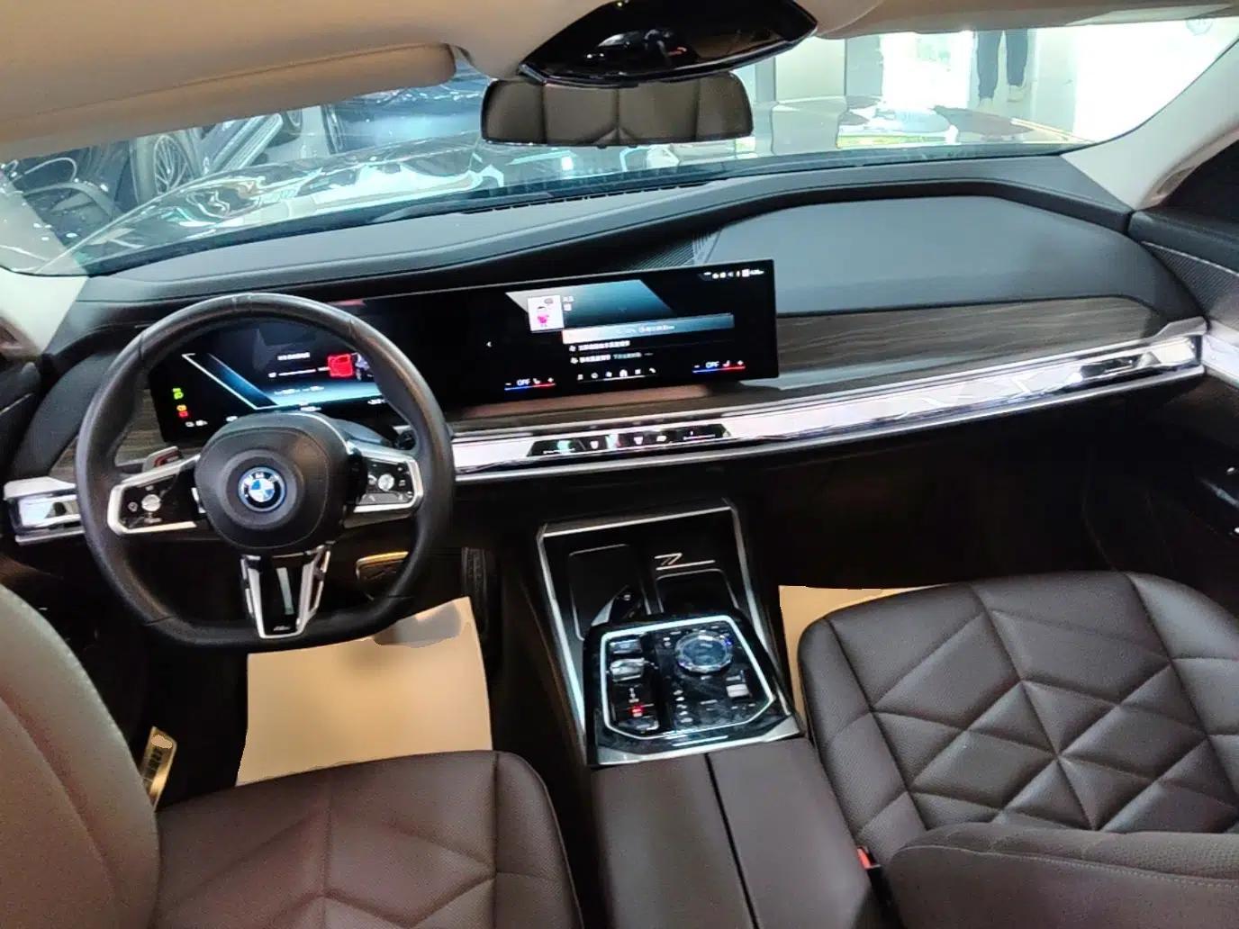 BMW i7 2023 eDrive50L Leading M Sport Package — миниатюра 13