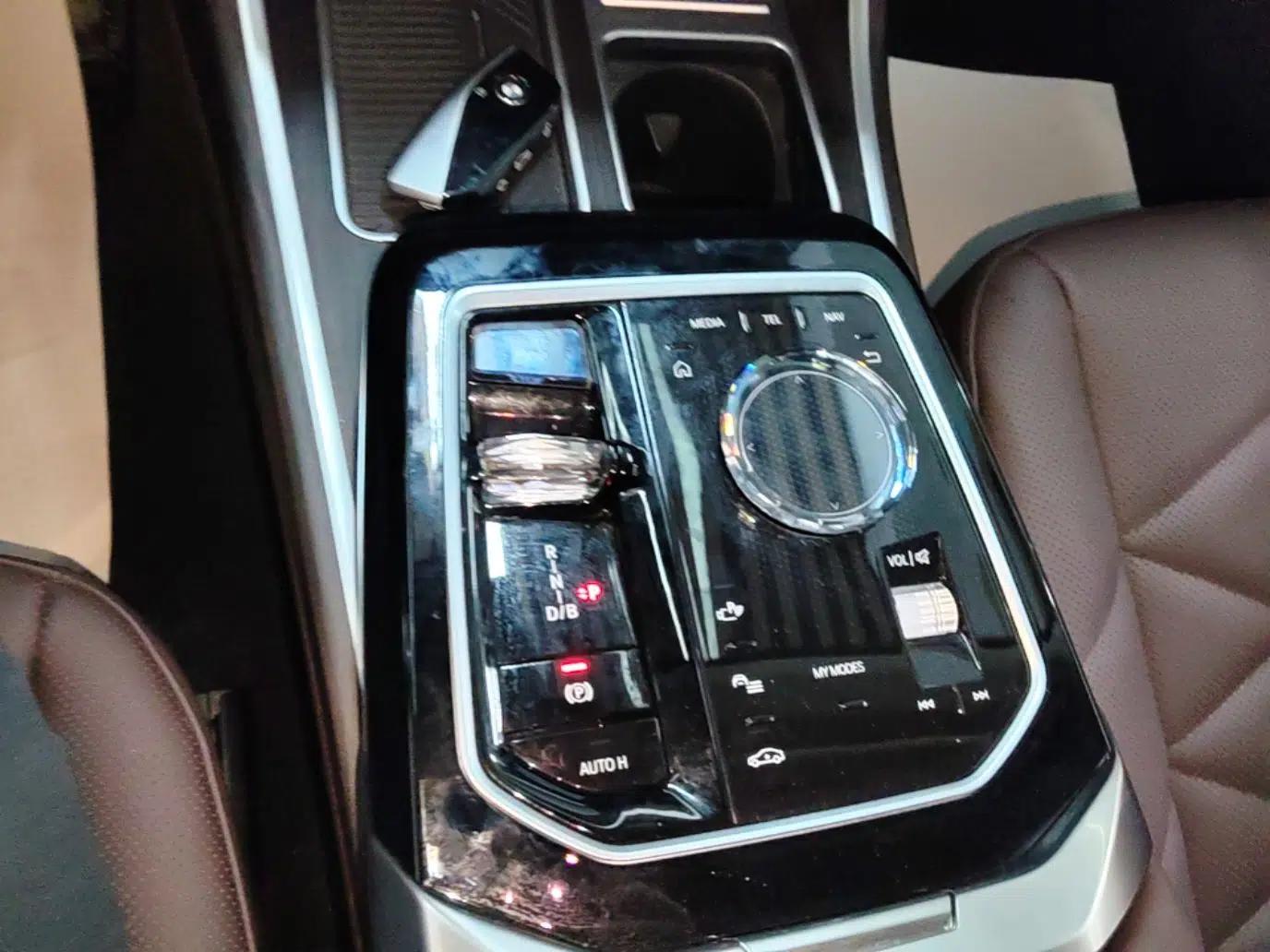 BMW i7 2023 eDrive50L Leading M Sport Package — миниатюра 17