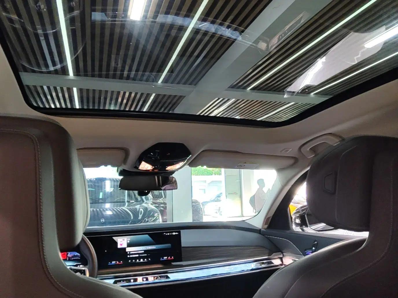 BMW i7 2023 eDrive50L Leading M Sport Package — миниатюра 21