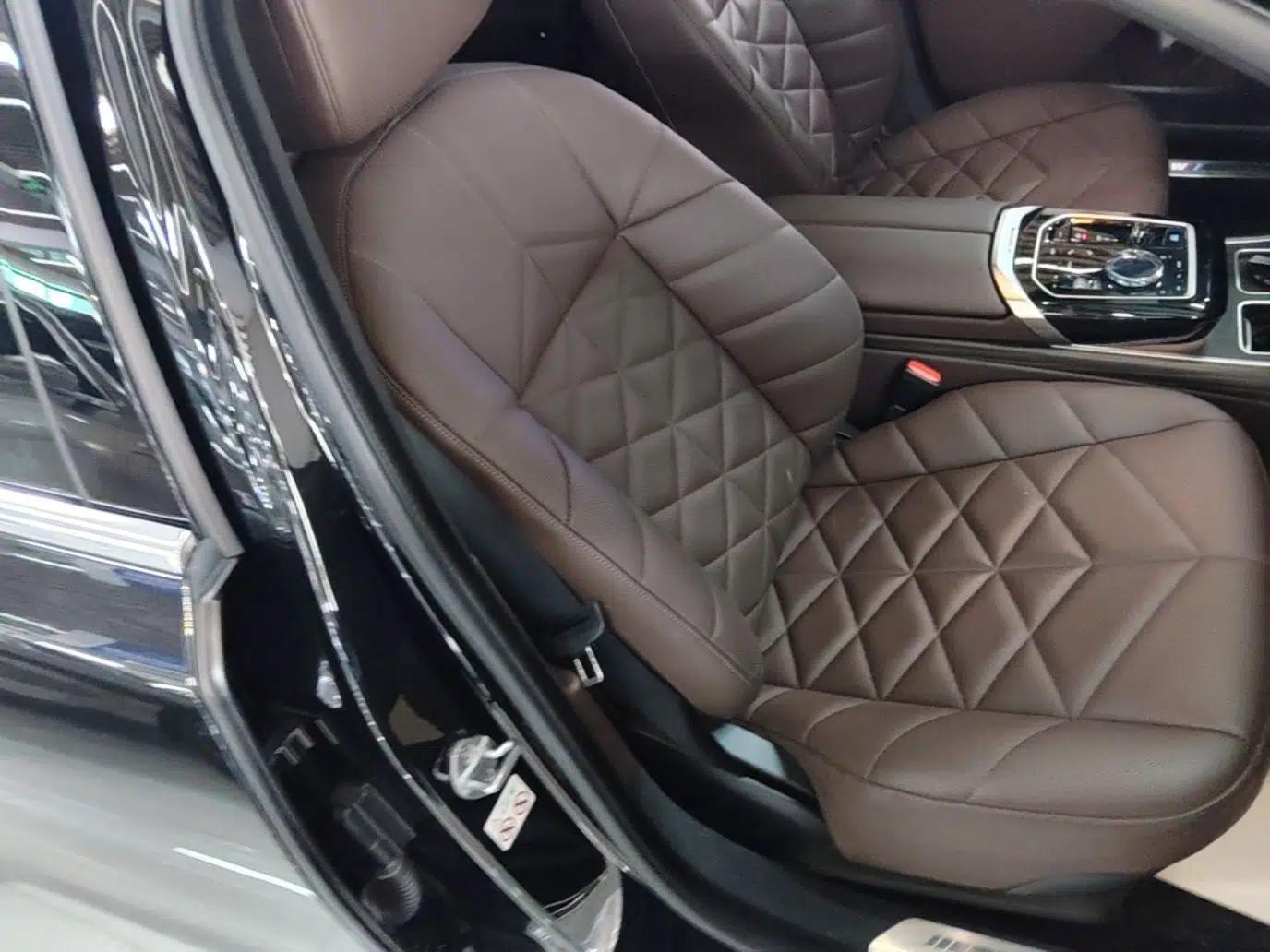 BMW i7 2023 eDrive50L Leading M Sport Package — миниатюра 23