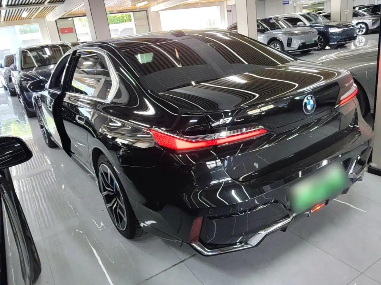 BMW i7 2023 eDrive50L Leading M Sport Package — миниатюра 4