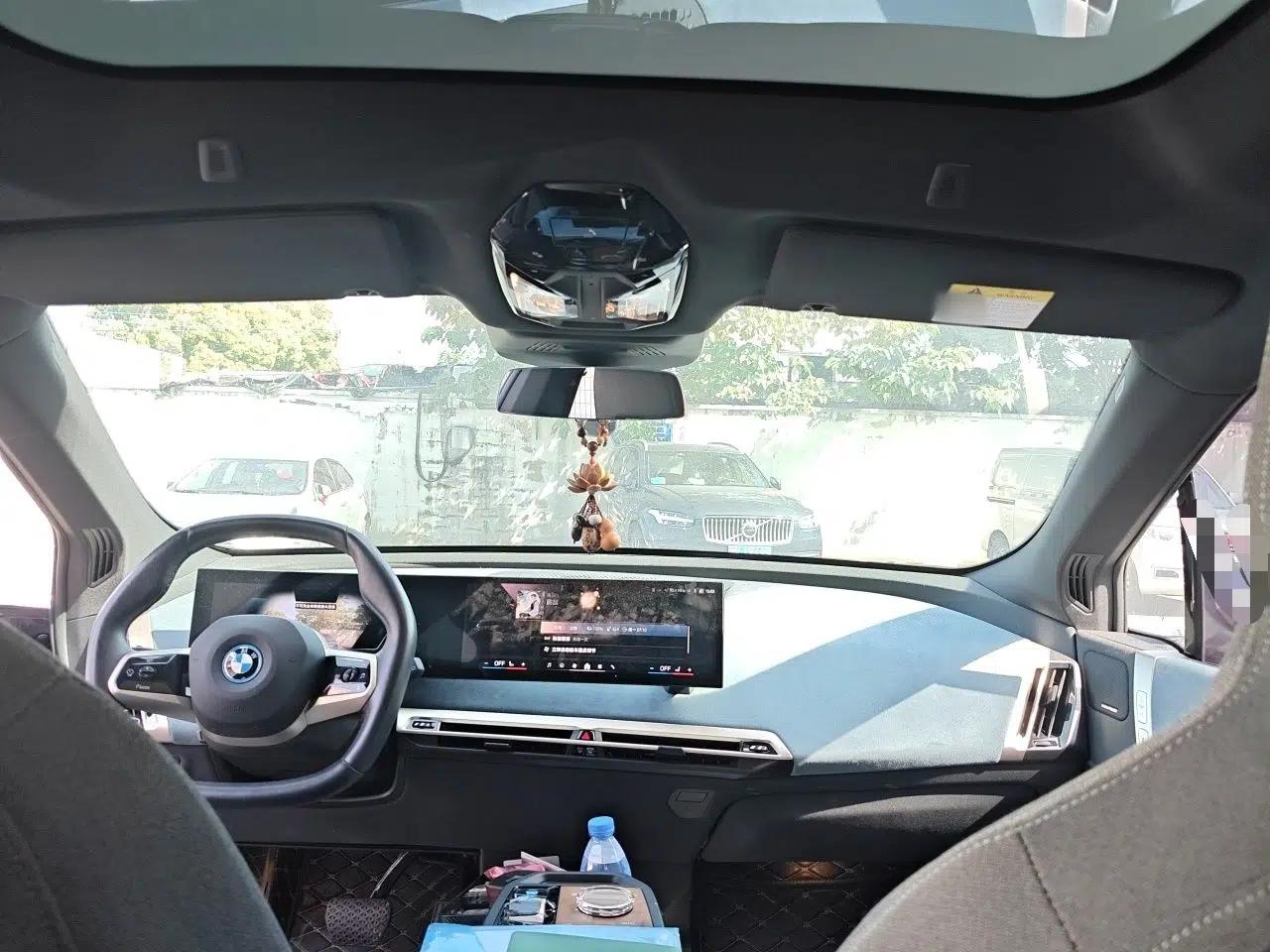 BMW iX 2023 Updated xDrive40 — миниатюра 10