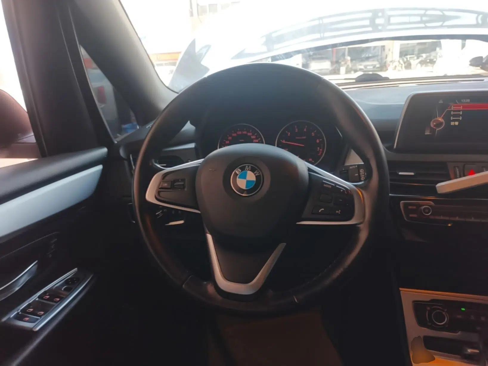 BMW 2 Series Active Tourer 2016 218i Fashion Model — миниатюра 14