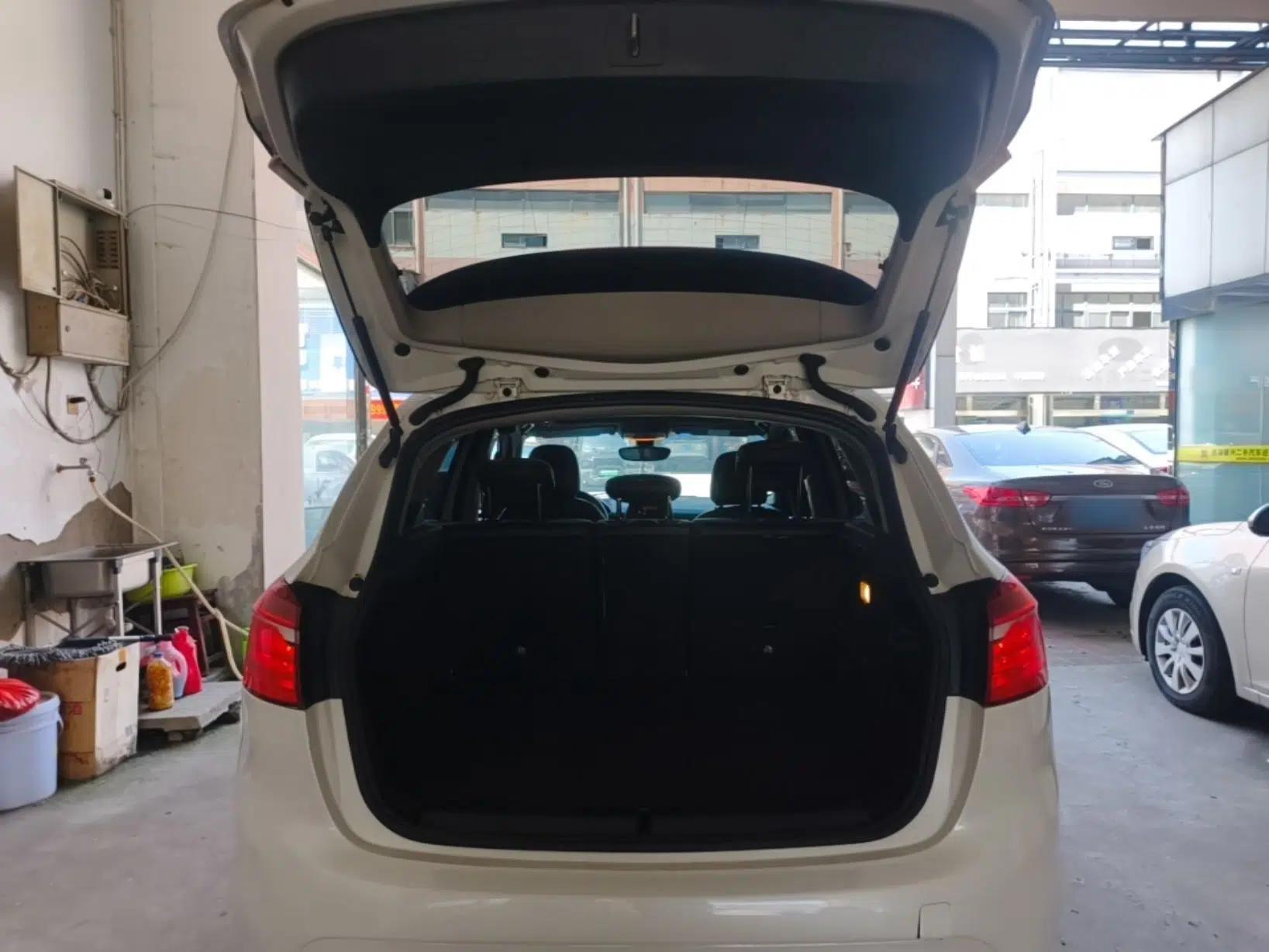 BMW 2 Series Active Tourer 2016 218i Fashion Model — миниатюра 22