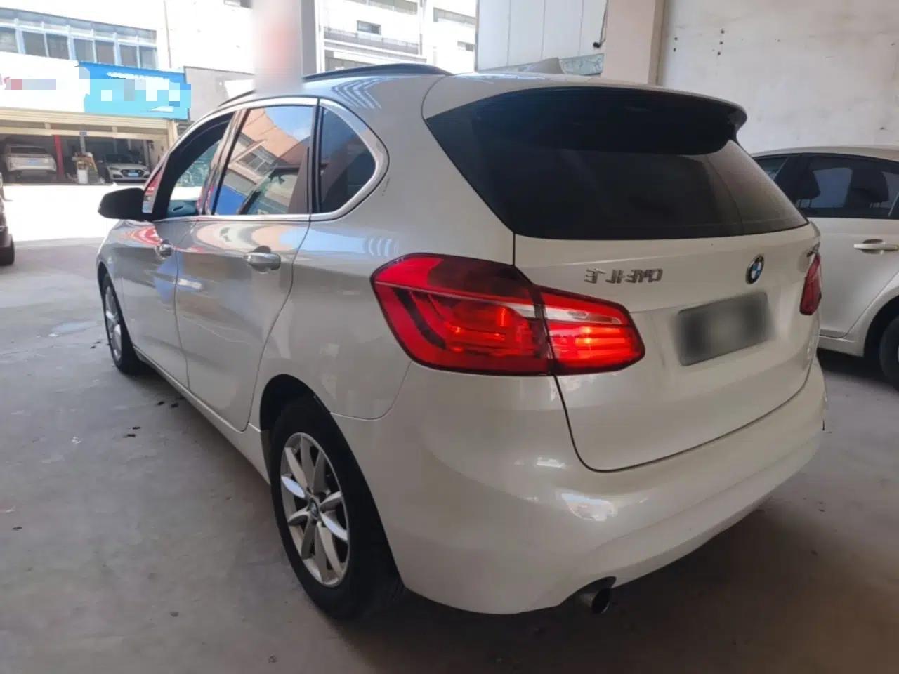 BMW 2 Series Active Tourer 2016 218i Fashion Model — миниатюра 4