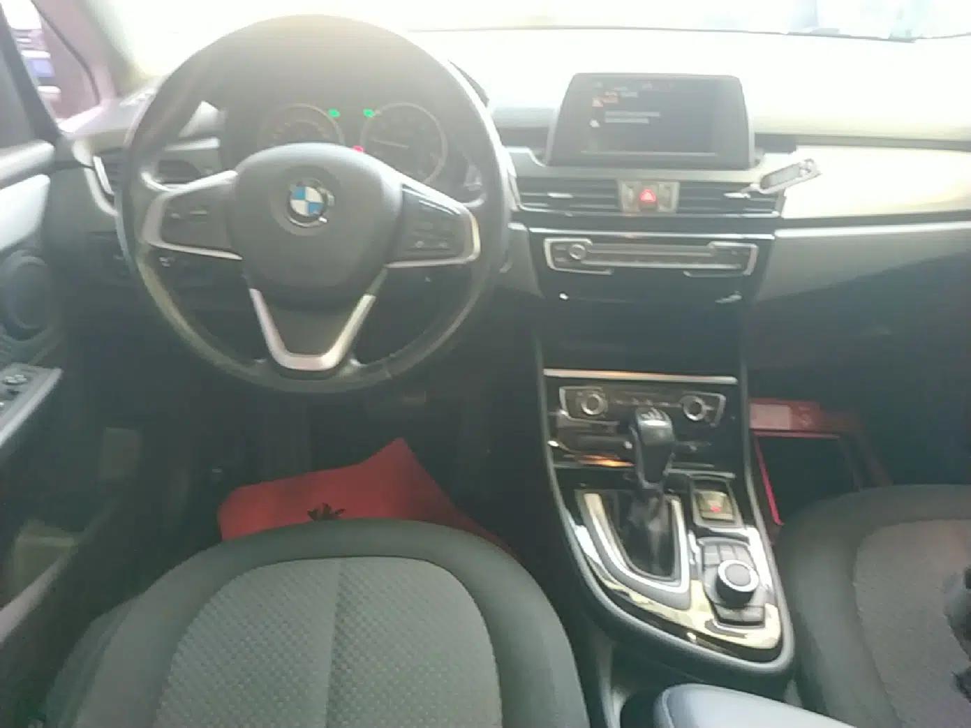 BMW 2 Series Active Tourer 2016 218i Fashion Model — миниатюра 16