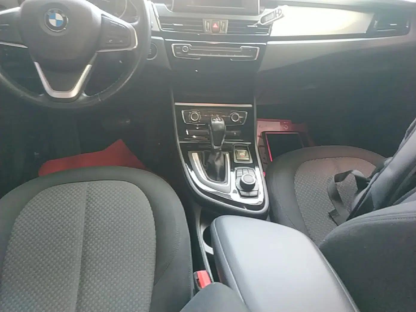 BMW 2 Series Active Tourer 2016 218i Fashion Model — миниатюра 17