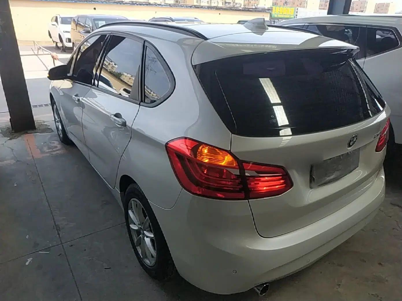 BMW 2 Series Active Tourer 2016 218i Fashion Model — миниатюра 4