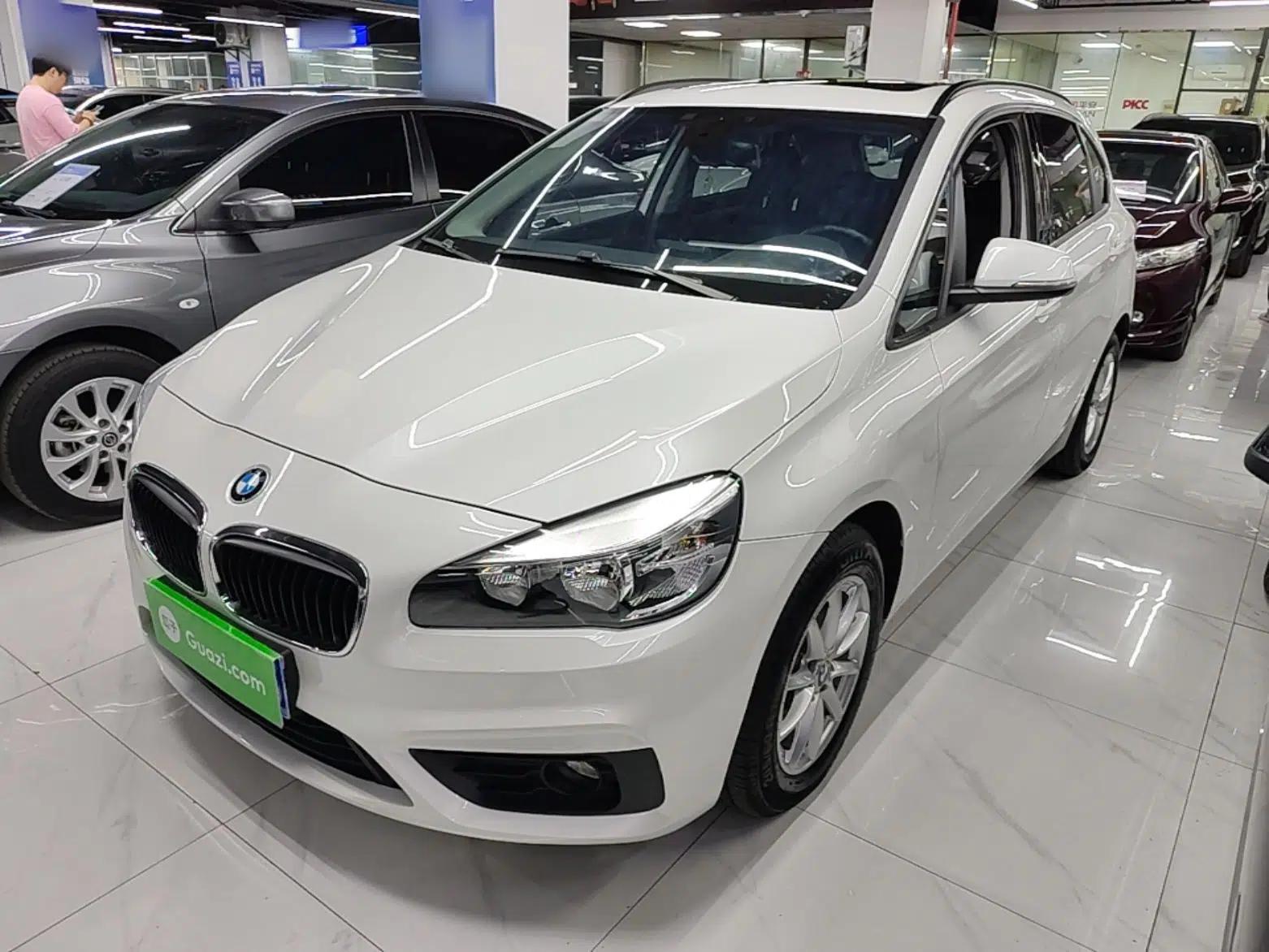 BMW 2 Series Active Tourer 2016 218i Fashion Model — миниатюра 1