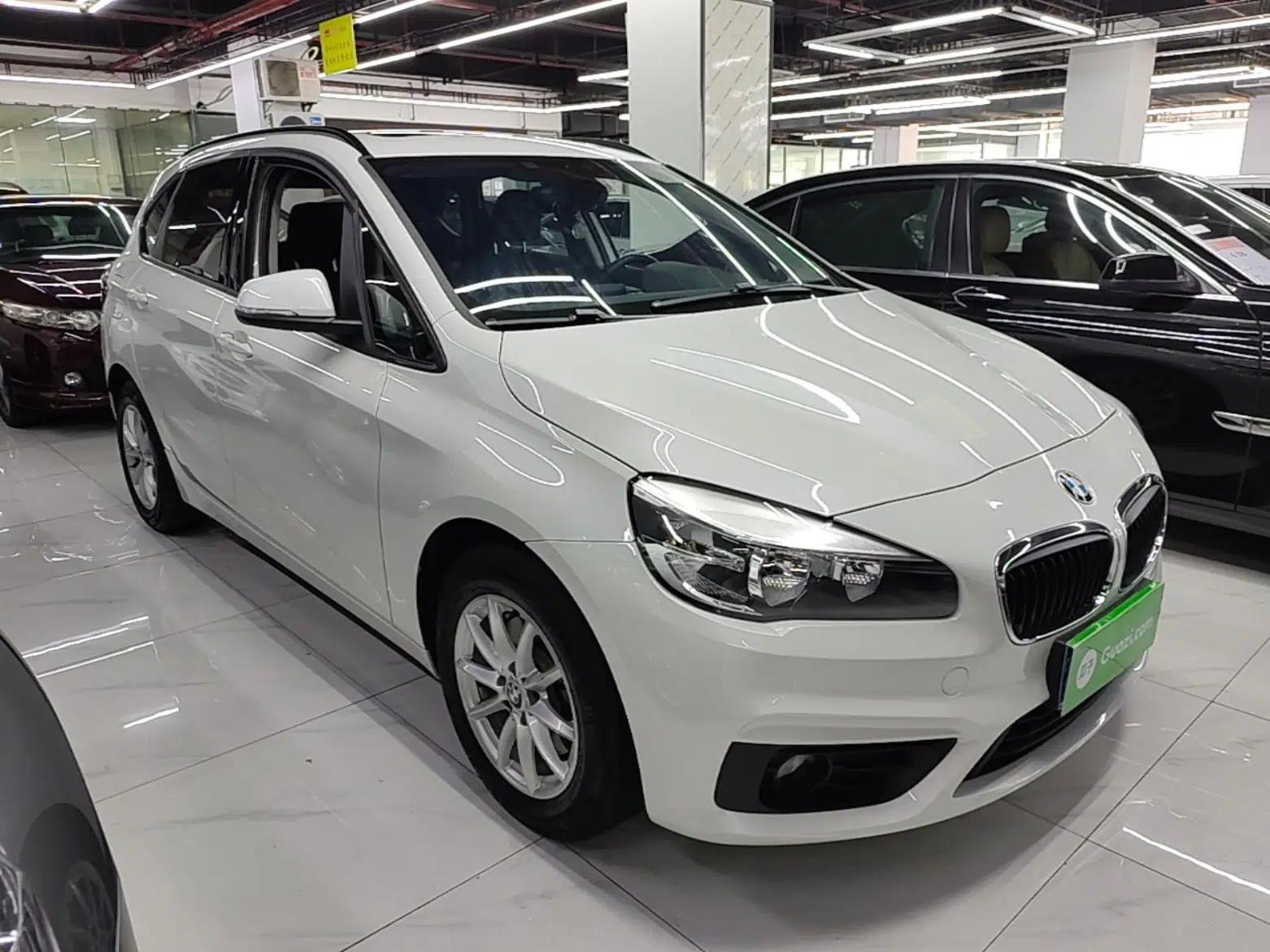 BMW 2 Series Active Tourer 2016 218i Fashion Model — миниатюра 3