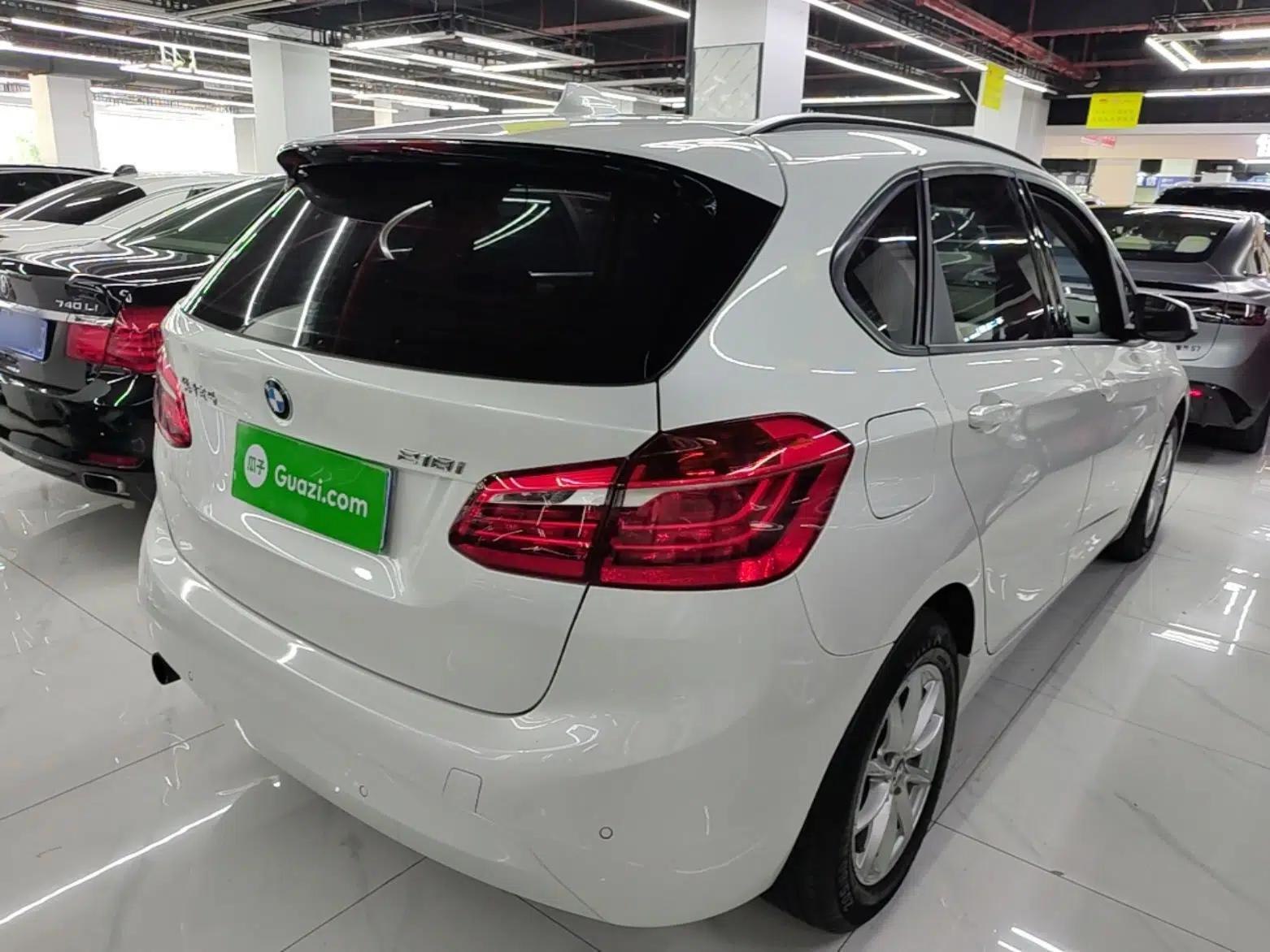BMW 2 Series Active Tourer 2016 218i Fashion Model — миниатюра 6