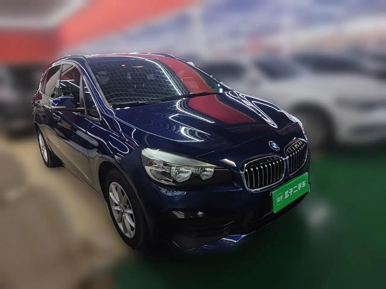 BMW 2 Series Active Tourer 2018 218i Fashion Model — миниатюра 3