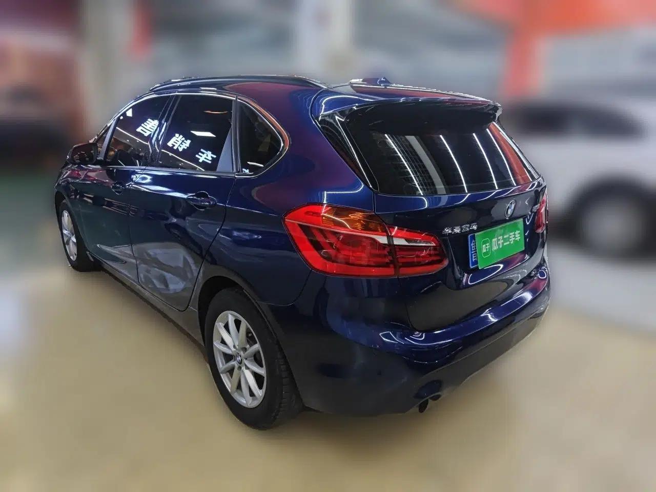 BMW 2 Series Active Tourer 2018 218i Fashion Model — миниатюра 4