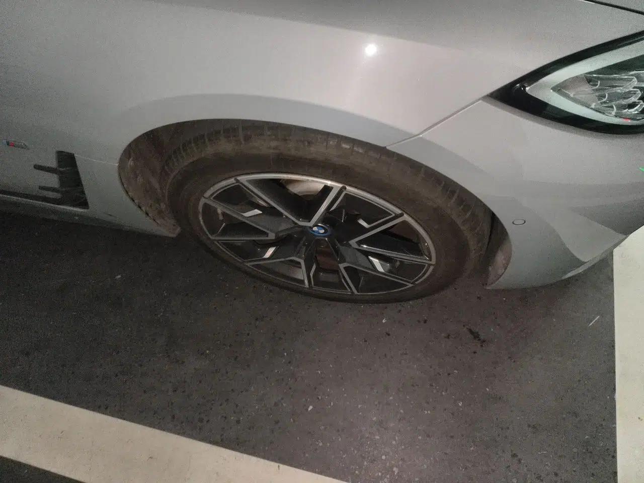 BMW i4 2022 eDrive40 — миниатюра 8