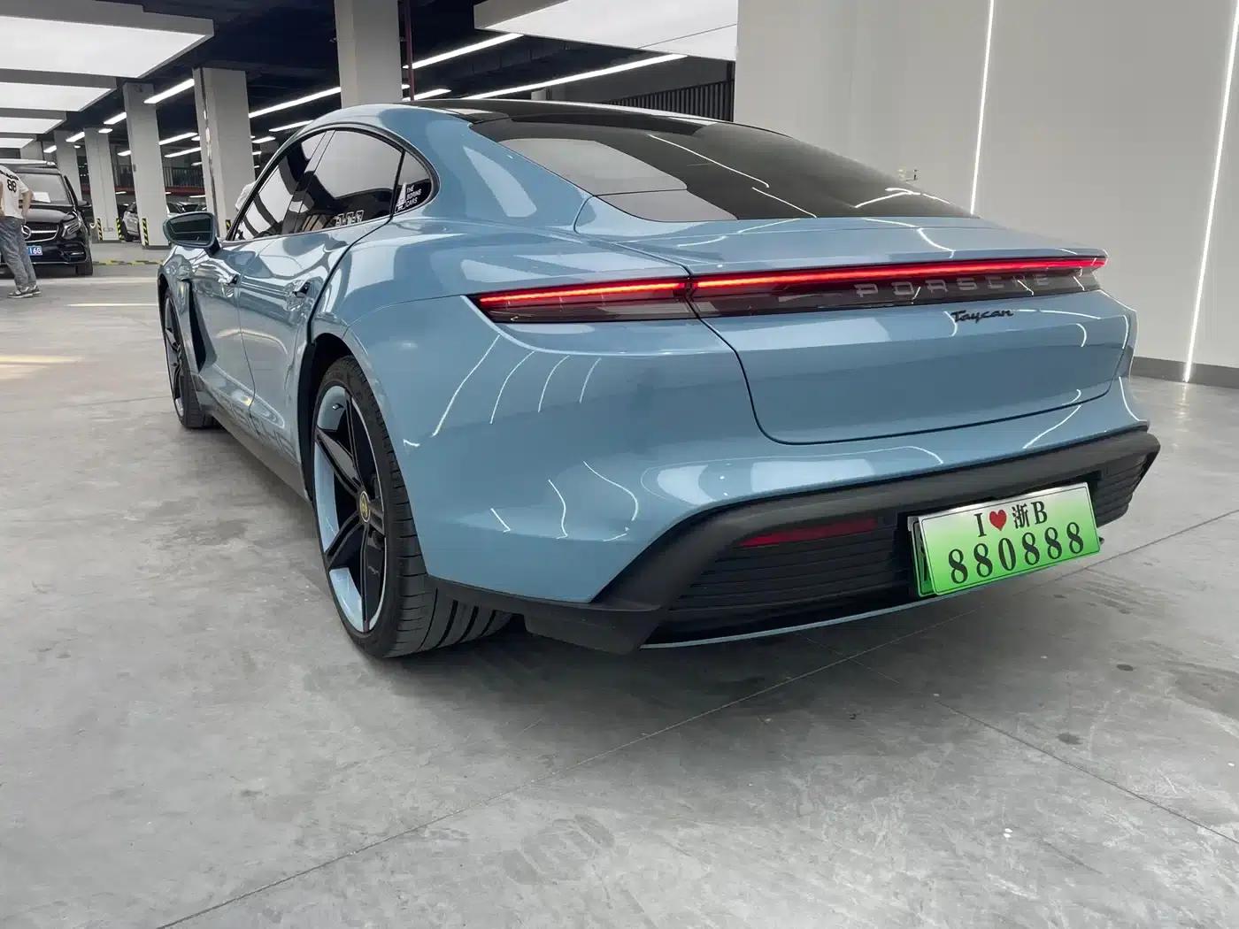 2020 Taycan — миниатюра 15