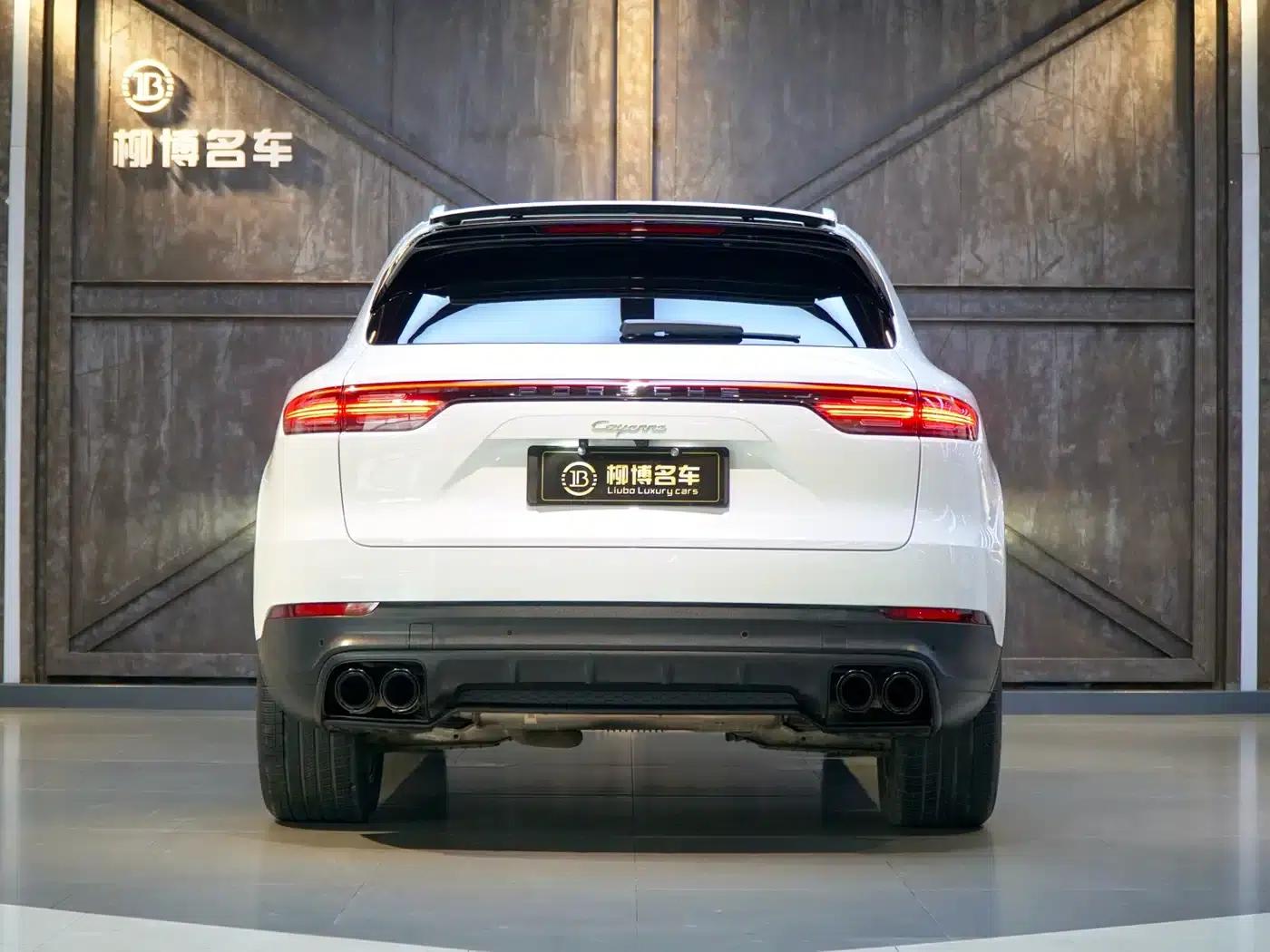 2019 Cayenne E-Hybrid 2.0T — миниатюра 25