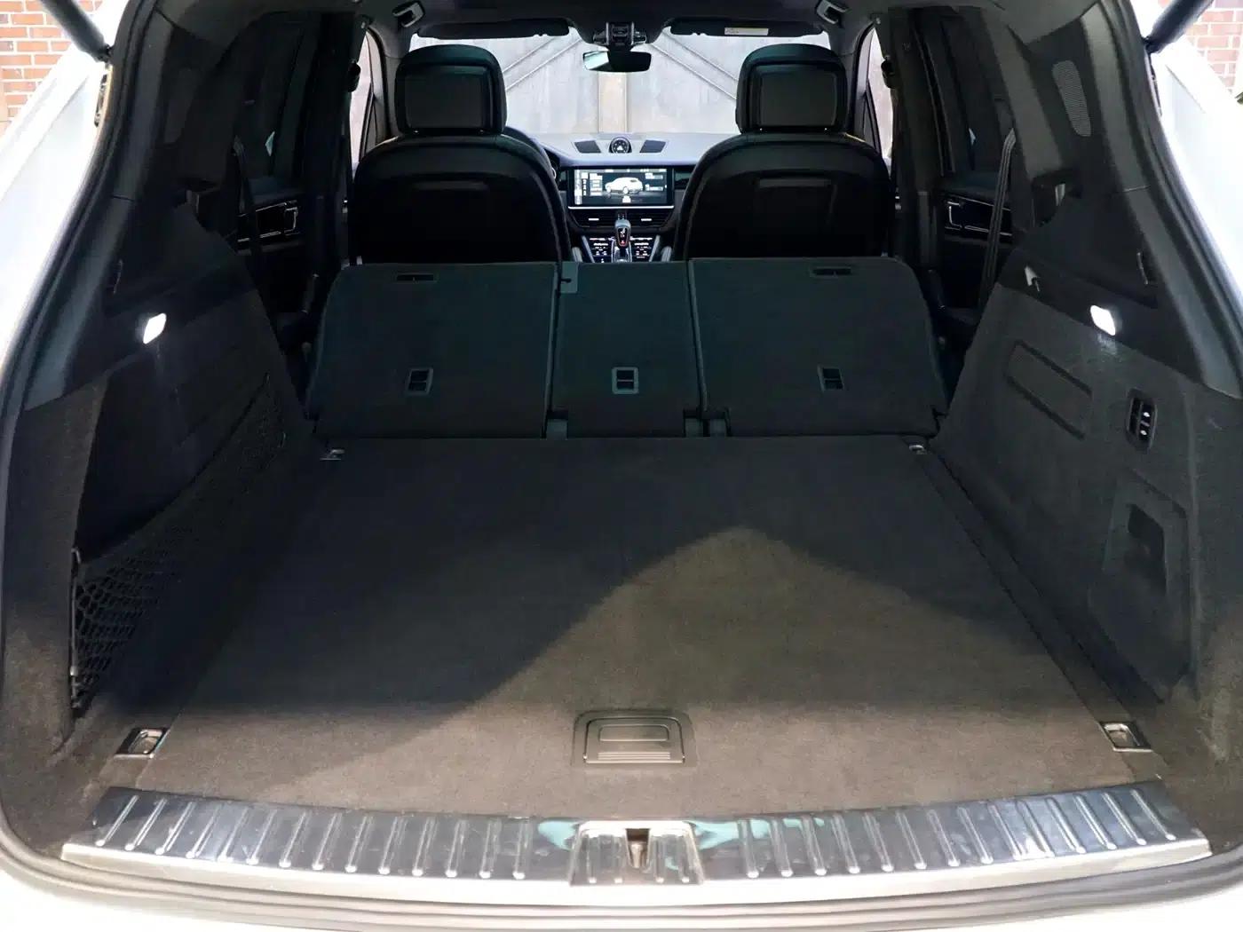 2019 Cayenne E-Hybrid 2.0T — миниатюра 4