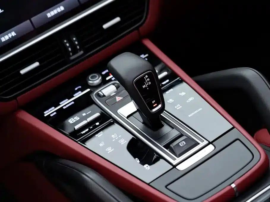 2022 Cayenne E-Hybrid 2.0T Platinum Edition — миниатюра 16