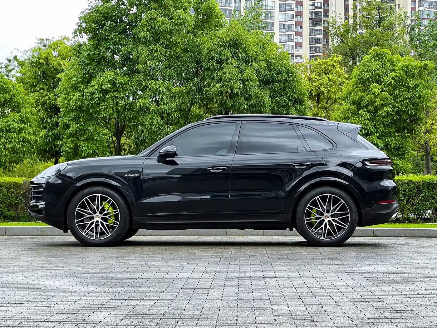 2025 Cayenne E-Hybrid 2.0T — миниатюра 3