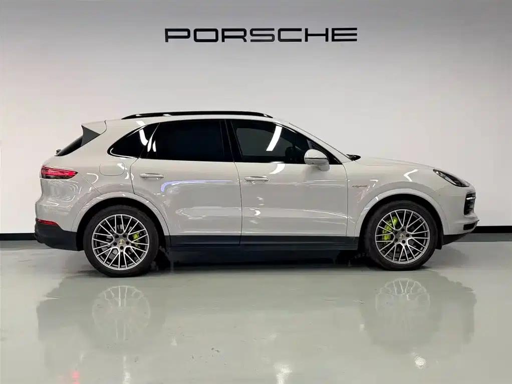 2021 Cayenne E-Hybrid 2.0T — миниатюра 4