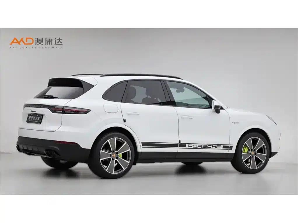 2023 Cayenne E-Hybrid 2.0T Platinum Edition — миниатюра 3