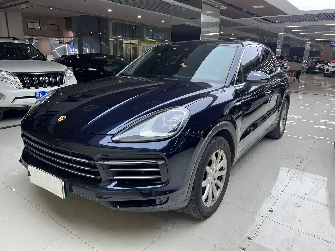2021 Cayenne E-Hybrid 2.0T — миниатюра 1