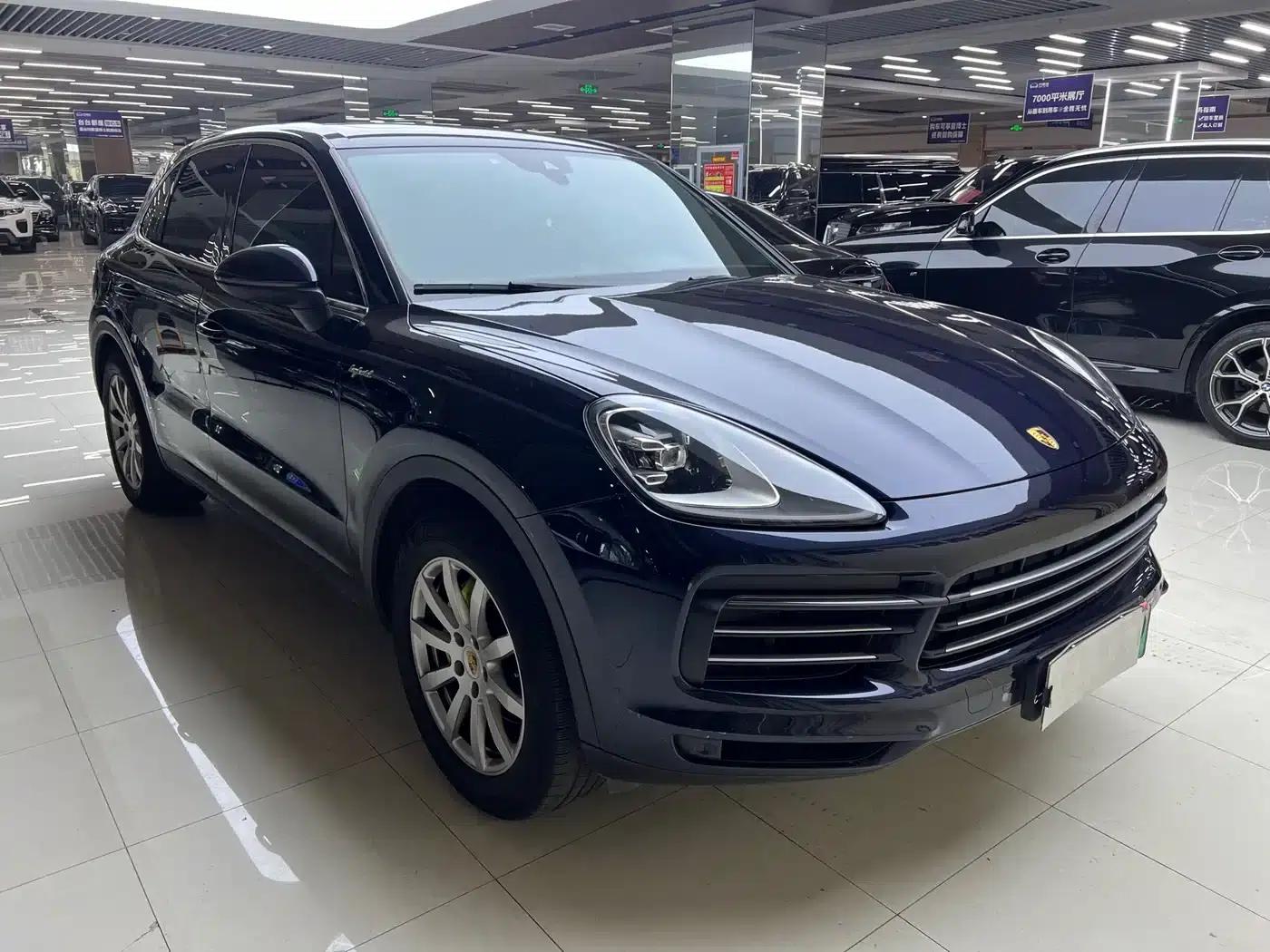 2021 Cayenne E-Hybrid 2.0T — миниатюра 2