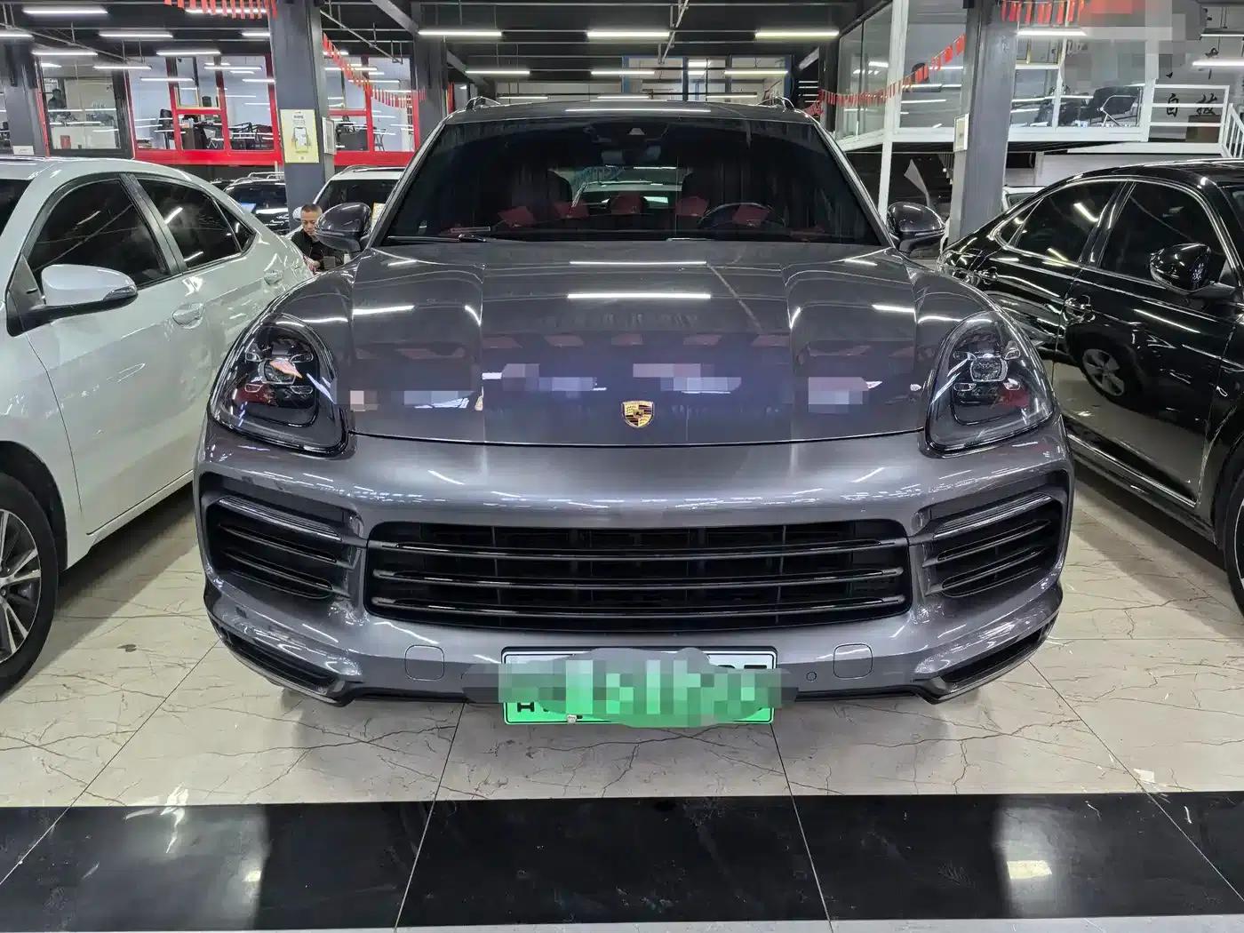 2019 Cayenne E-Hybrid 2.0T — миниатюра 2
