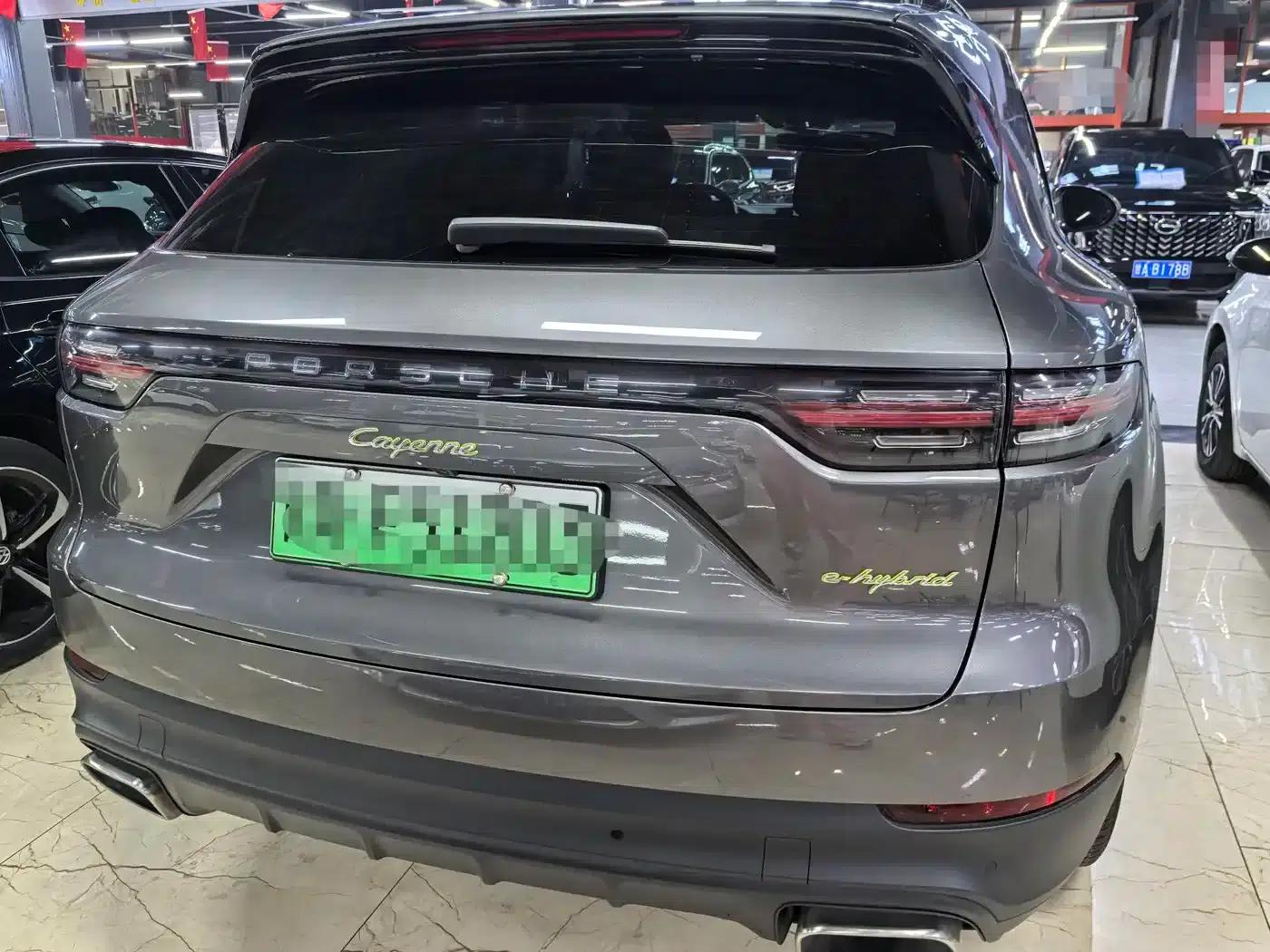 2019 Cayenne E-Hybrid 2.0T — миниатюра 5