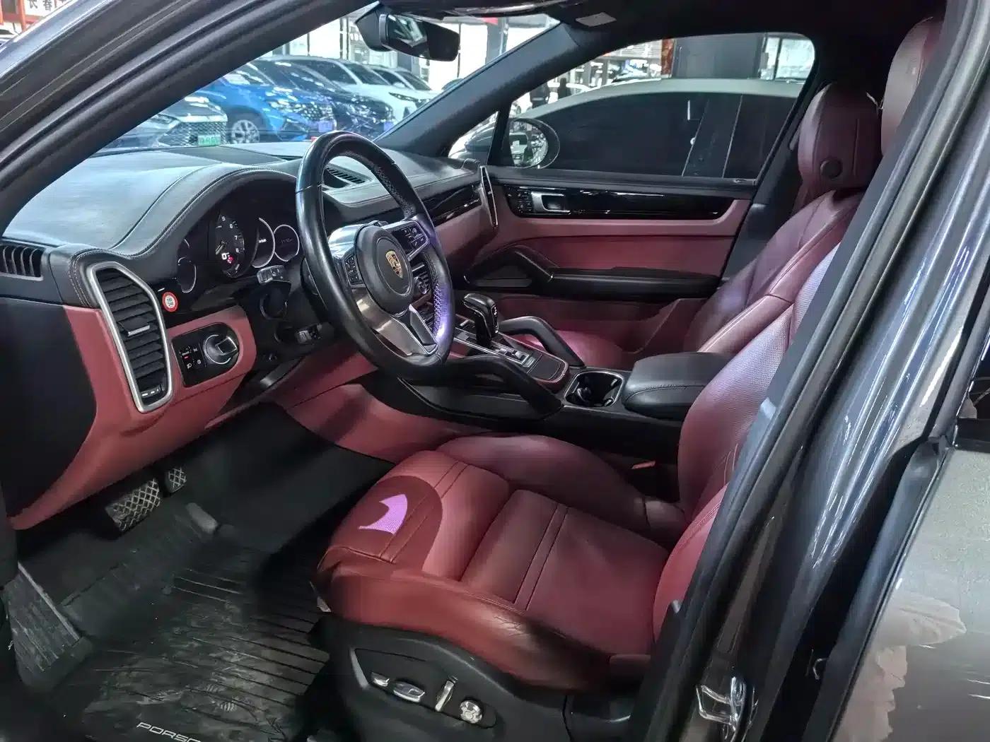 2019 Cayenne E-Hybrid 2.0T — миниатюра 7