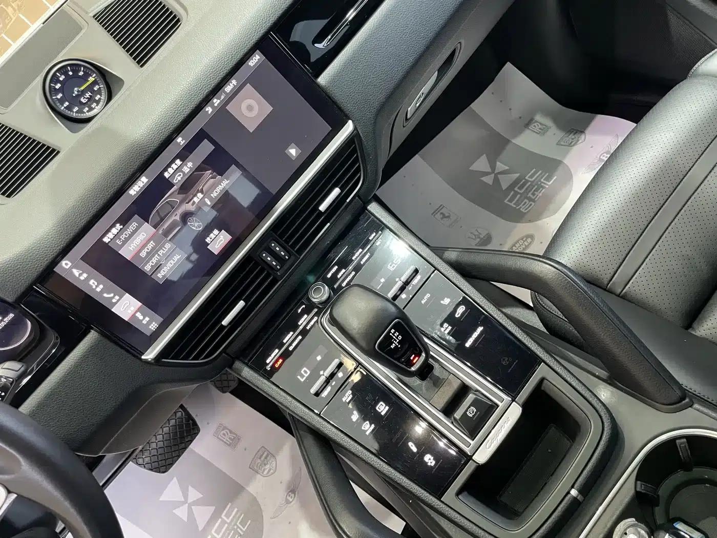 2019 Cayenne E-Hybrid 2.0T — миниатюра 13