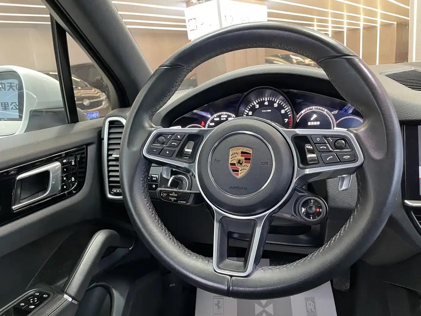 2019 Cayenne E-Hybrid 2.0T — миниатюра 15