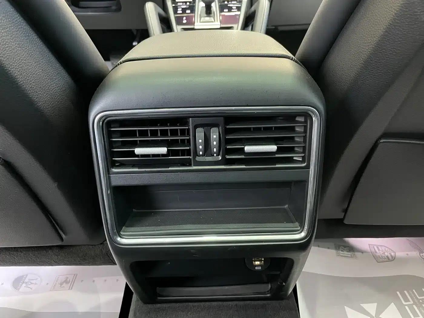 2019 Cayenne E-Hybrid 2.0T — миниатюра 18