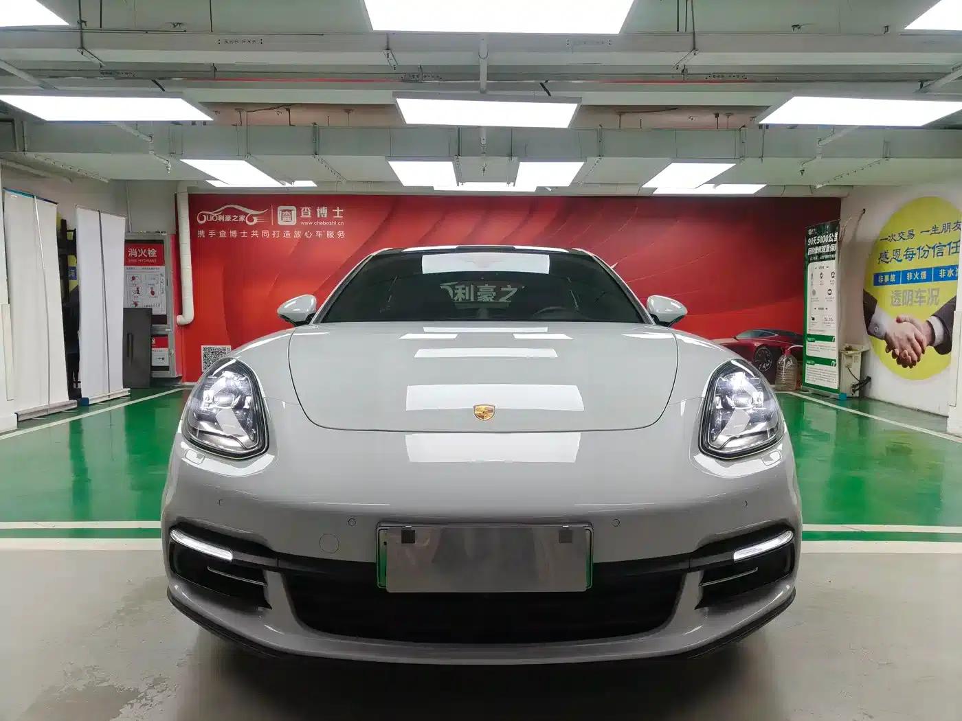 2017 Panamera 4 E-Hybrid Executive Long Wheelbase 2.9T — миниатюра 2