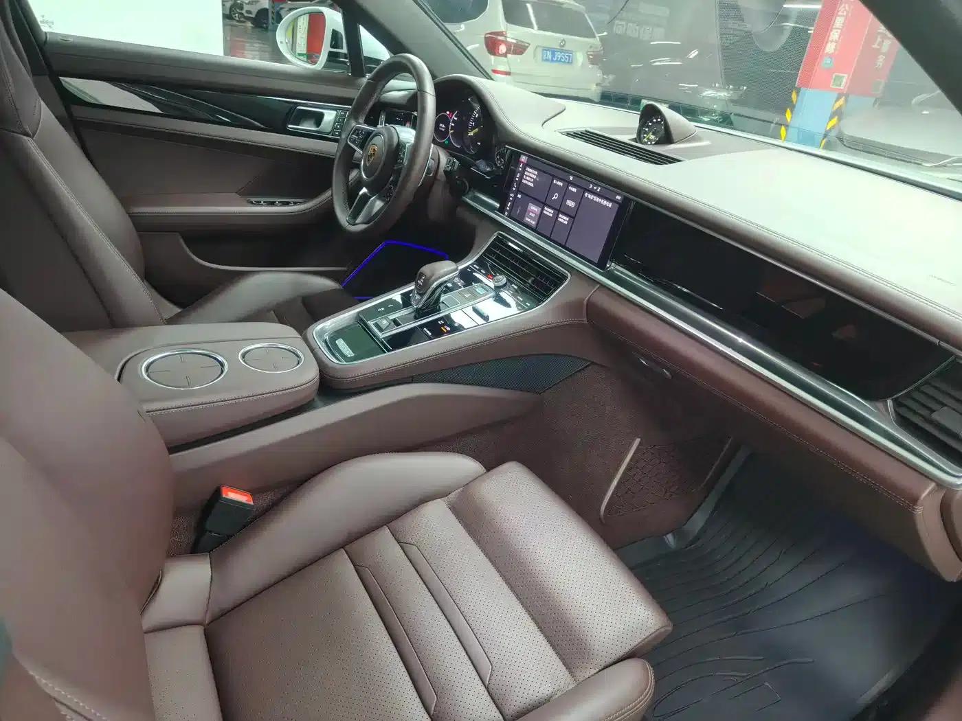 2017 Panamera 4 E-Hybrid Executive Long Wheelbase 2.9T — миниатюра 18