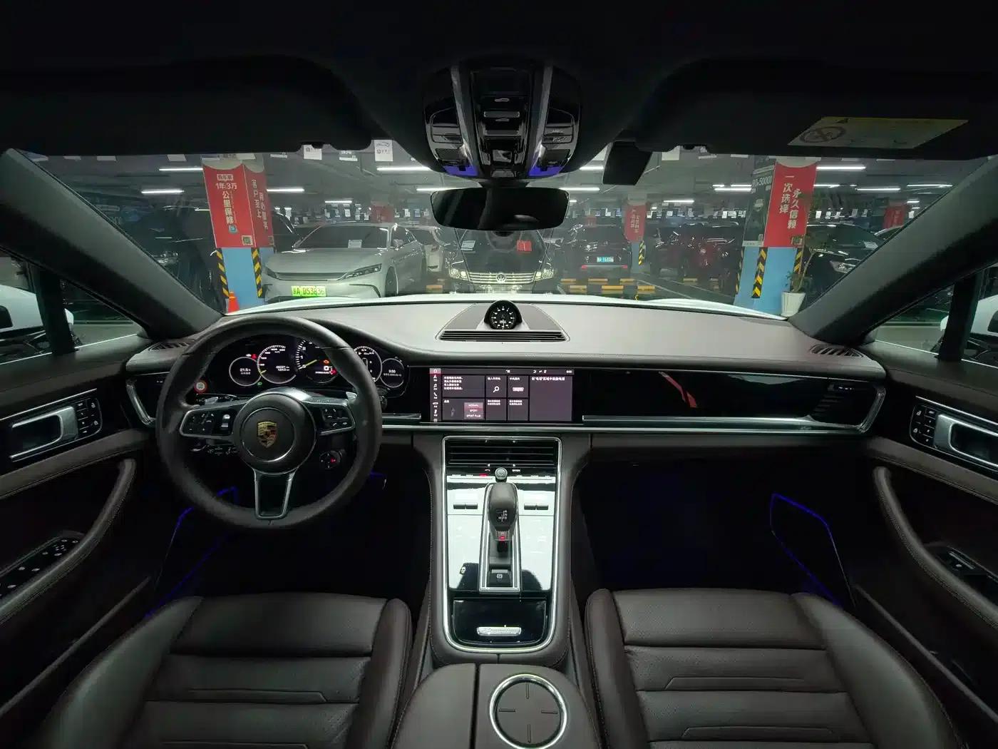 2017 Panamera 4 E-Hybrid Executive Long Wheelbase 2.9T — миниатюра 21