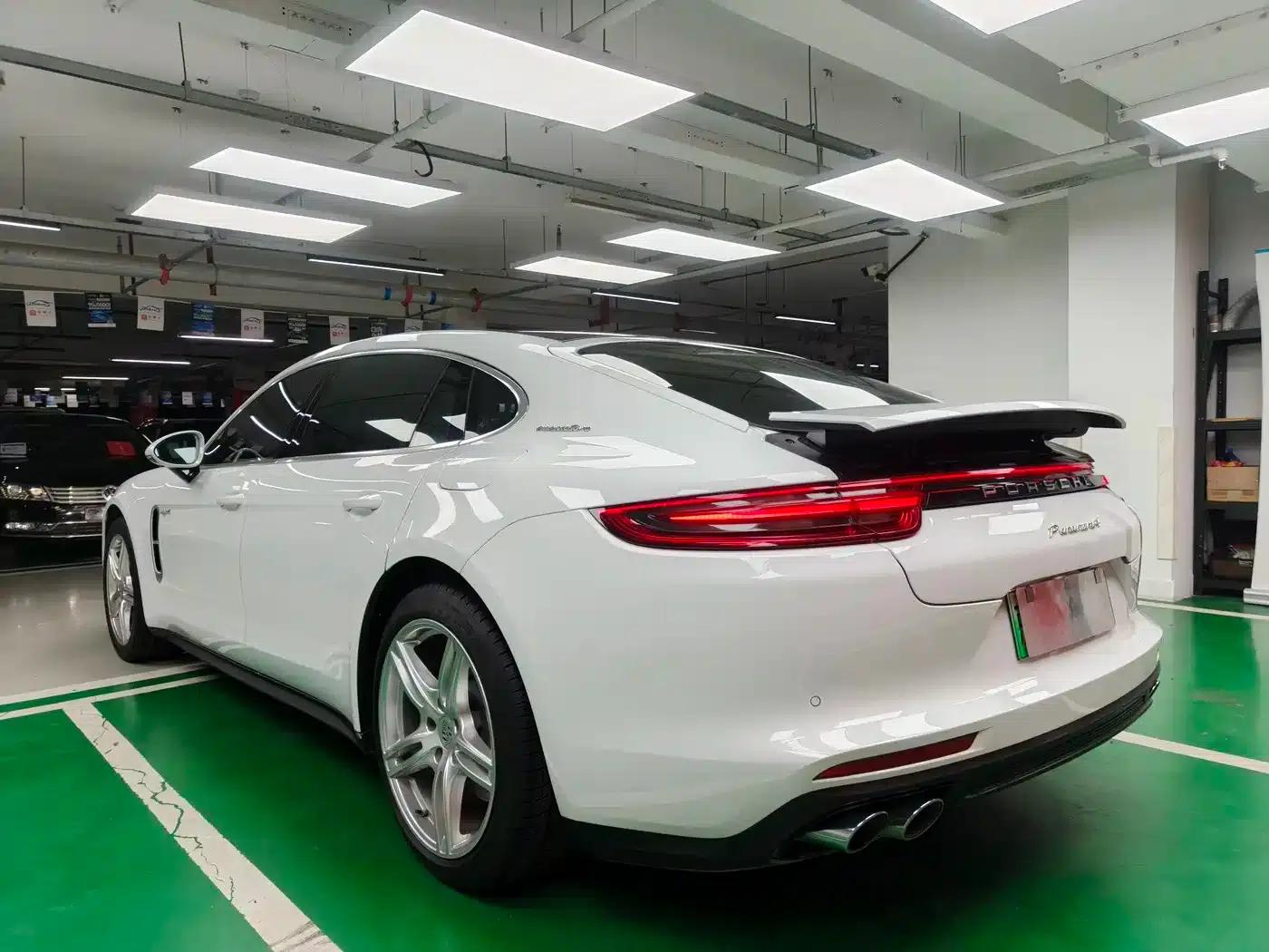 2017 Panamera 4 E-Hybrid Executive Long Wheelbase 2.9T — миниатюра 7