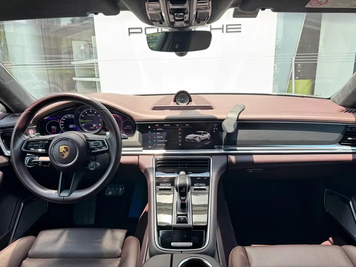 2023 Panamera Turbo S E-Hybrid Executive Long Wheelbase 4.0T — миниатюра 15