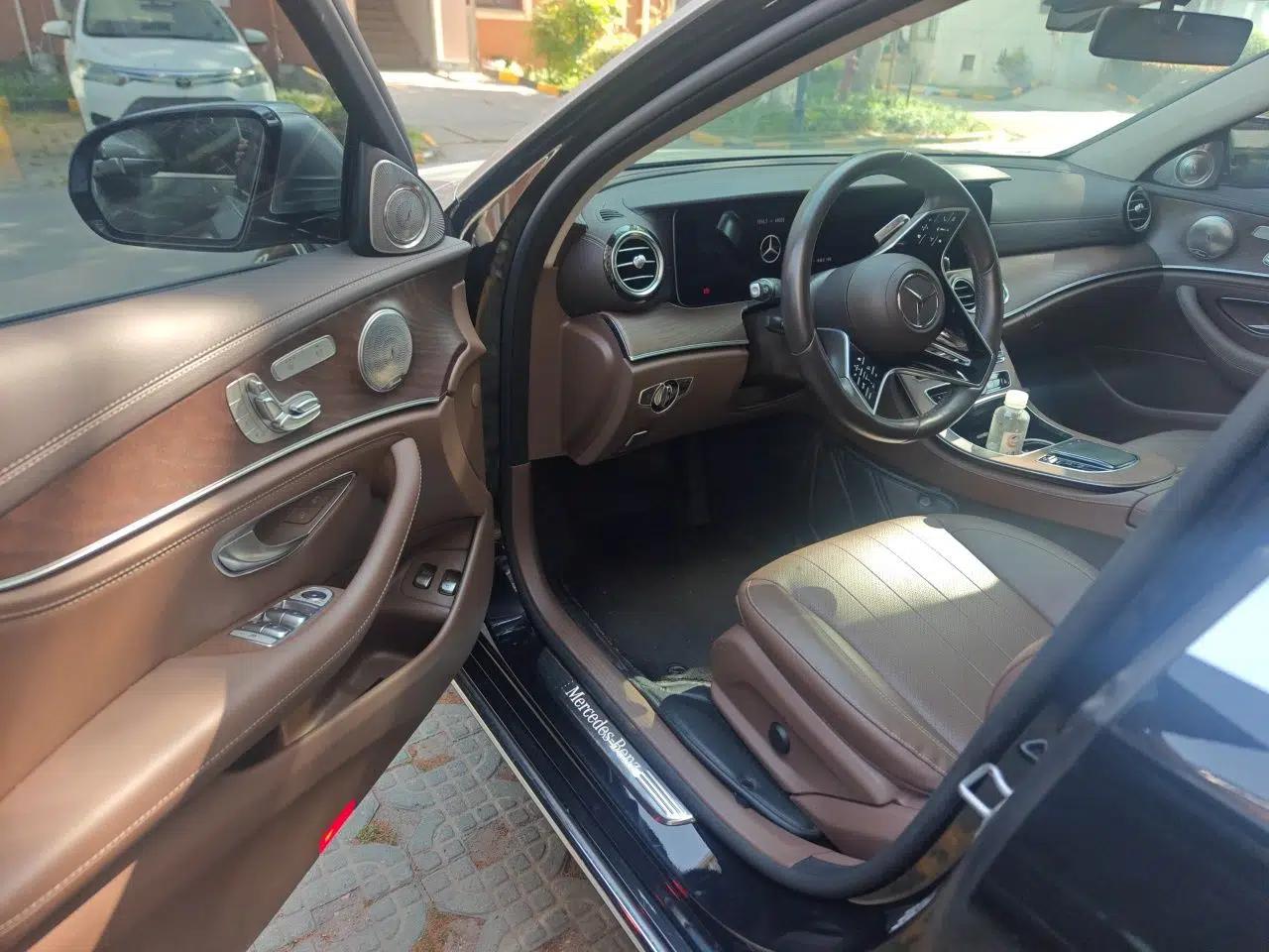 Mercedes-Benz E-Class New Energy 2023 E 350 e L Plug-in Hybrid Sedan — миниатюра 17