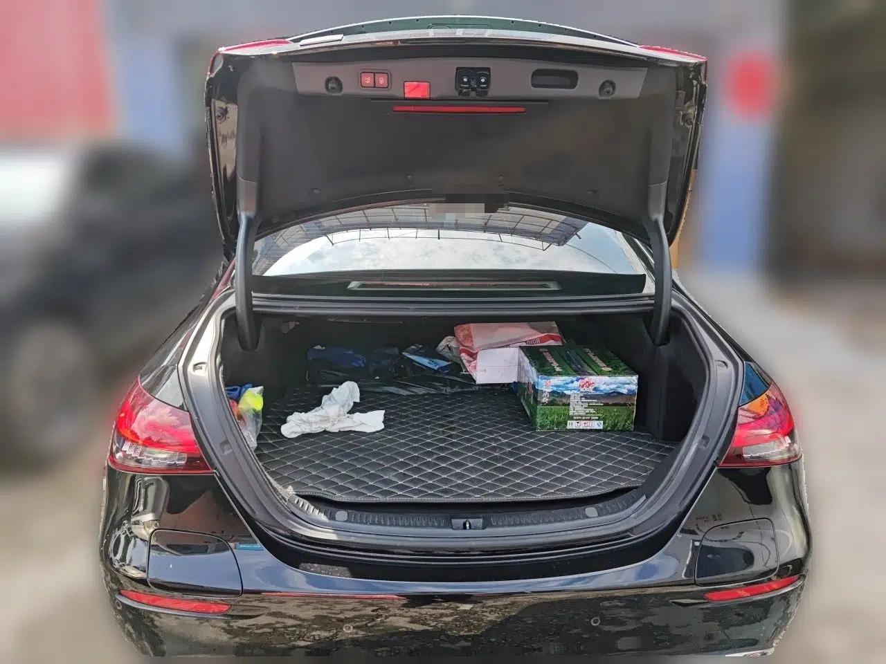 Mercedes-Benz E-Class New Energy 2022 Restyled E 350 e L Plug-in Hybrid Sedan — миниатюра 20