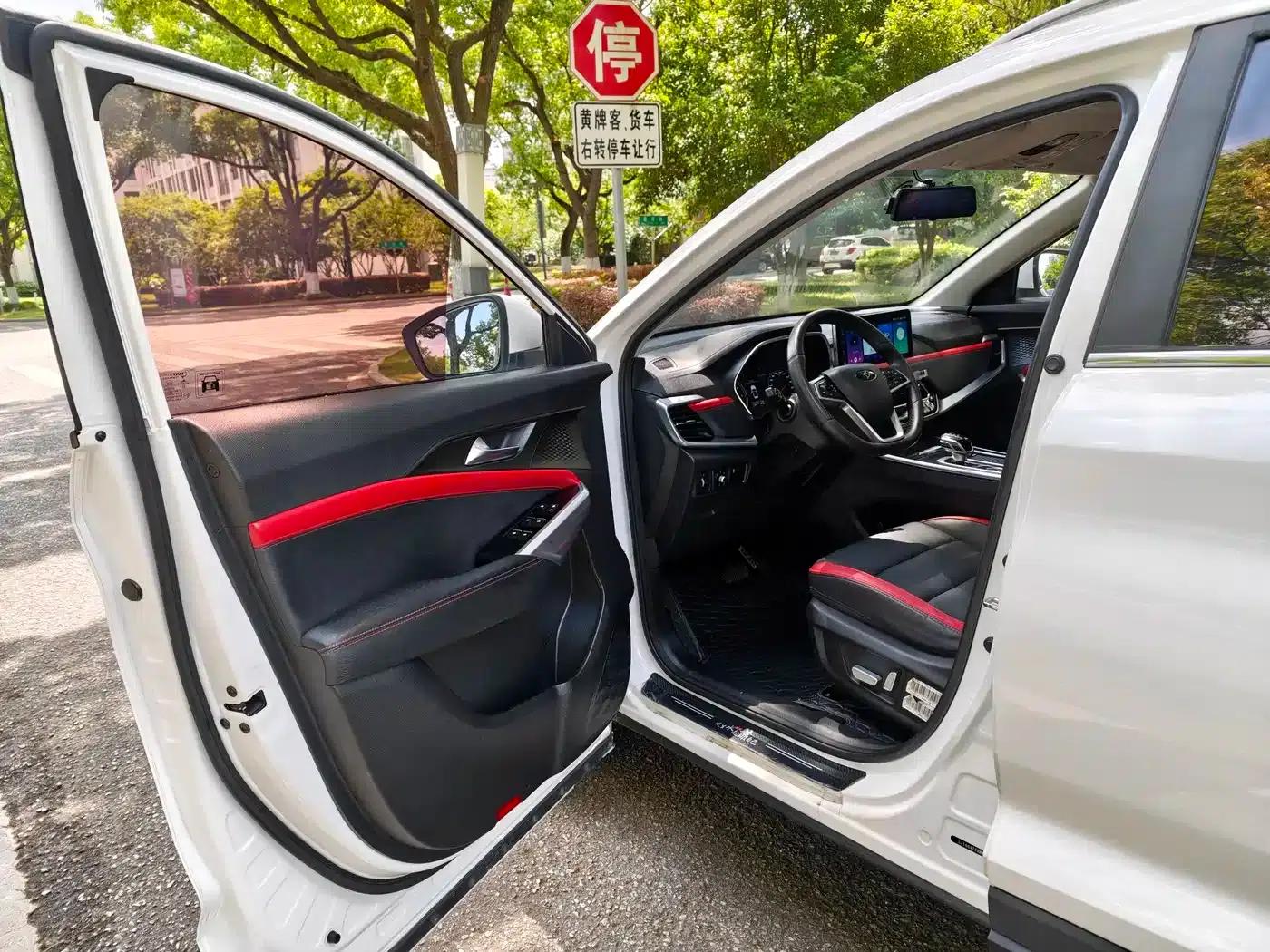 Sihao X8 2021 300T DCT Leading Intelligent Connectivity Edition 7-seater — миниатюра 7