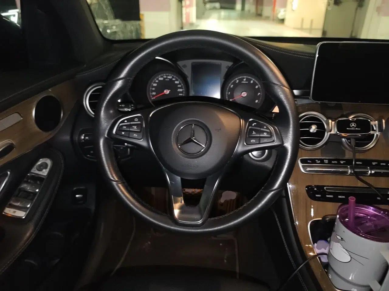 Mercedes-Benz GLC Coupe 2017 GLC 260 4MATIC Coupe SUV — миниатюра 11