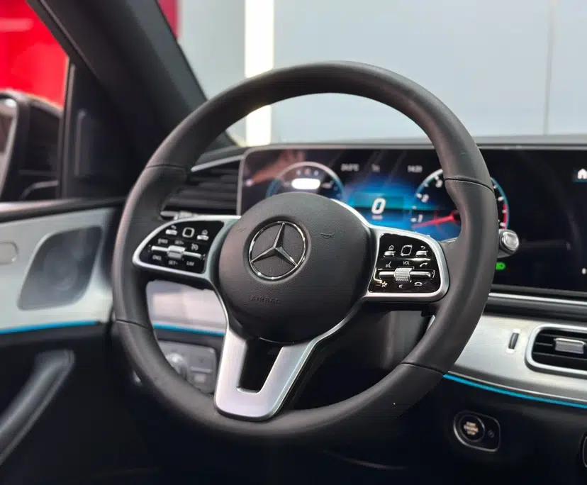 Mercedes-Benz GLE Coupe 2020 GLE 350 4MATIC Coupe SUV Luxury Model — миниатюра 11