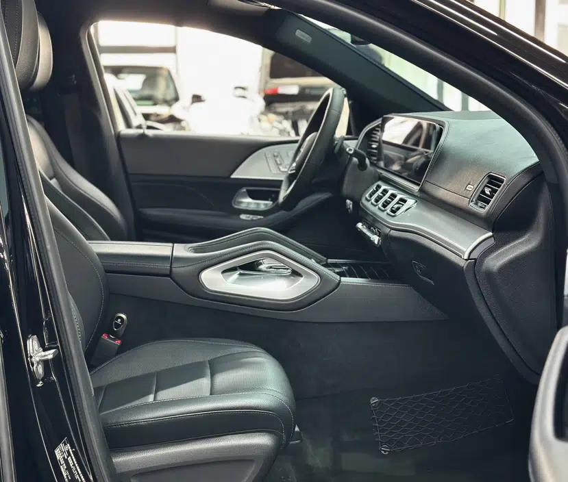 Mercedes-Benz GLE Coupe 2020 GLE 350 4MATIC Coupe SUV Luxury Model — миниатюра 13