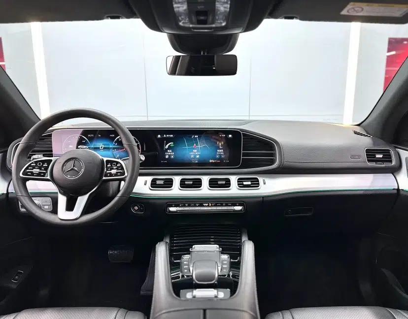Mercedes-Benz GLE Coupe 2020 GLE 350 4MATIC Coupe SUV Luxury Model — миниатюра 18