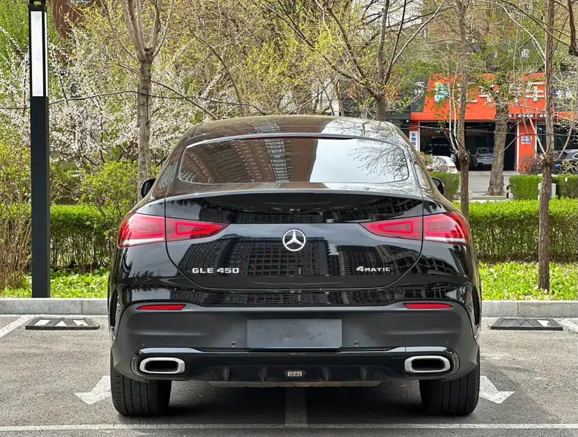 Mercedes-Benz GLE Coupe 2020 GLE 350 4MATIC Coupe SUV Luxury Model — миниатюра 3
