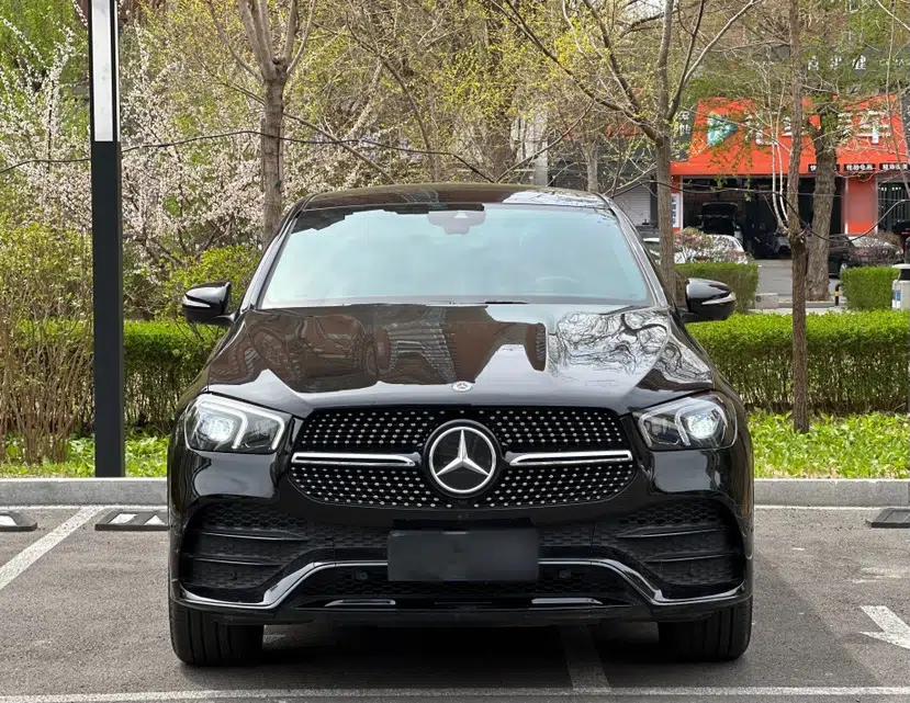 Mercedes-Benz GLE Coupe 2020 GLE 350 4MATIC Coupe SUV Luxury Model — миниатюра 5