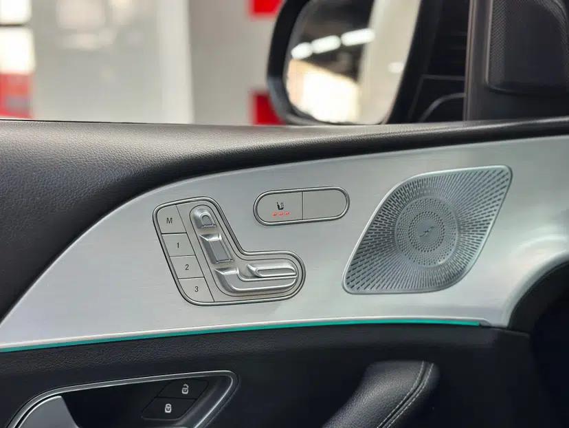 Mercedes-Benz GLE Coupe 2020 GLE 350 4MATIC Coupe SUV Luxury Model — миниатюра 7