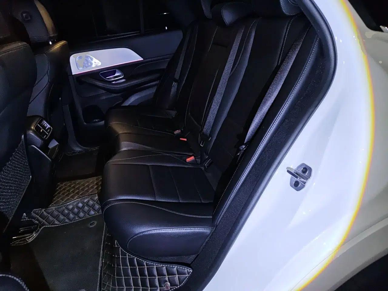 Mercedes-Benz GLE Coupe 2020 GLE 350 4MATIC Coupe SUV Fashion Model — миниатюра 18